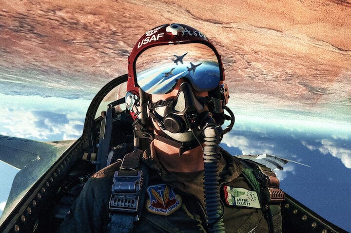 サンダーバーズ: 空軍エリート部隊に迫る
