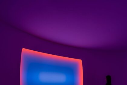 Installation view from James Turrell: The Return © James Turrell, courtesy of the artist and Pace Gallery. Photography by studio_kdkkdk.